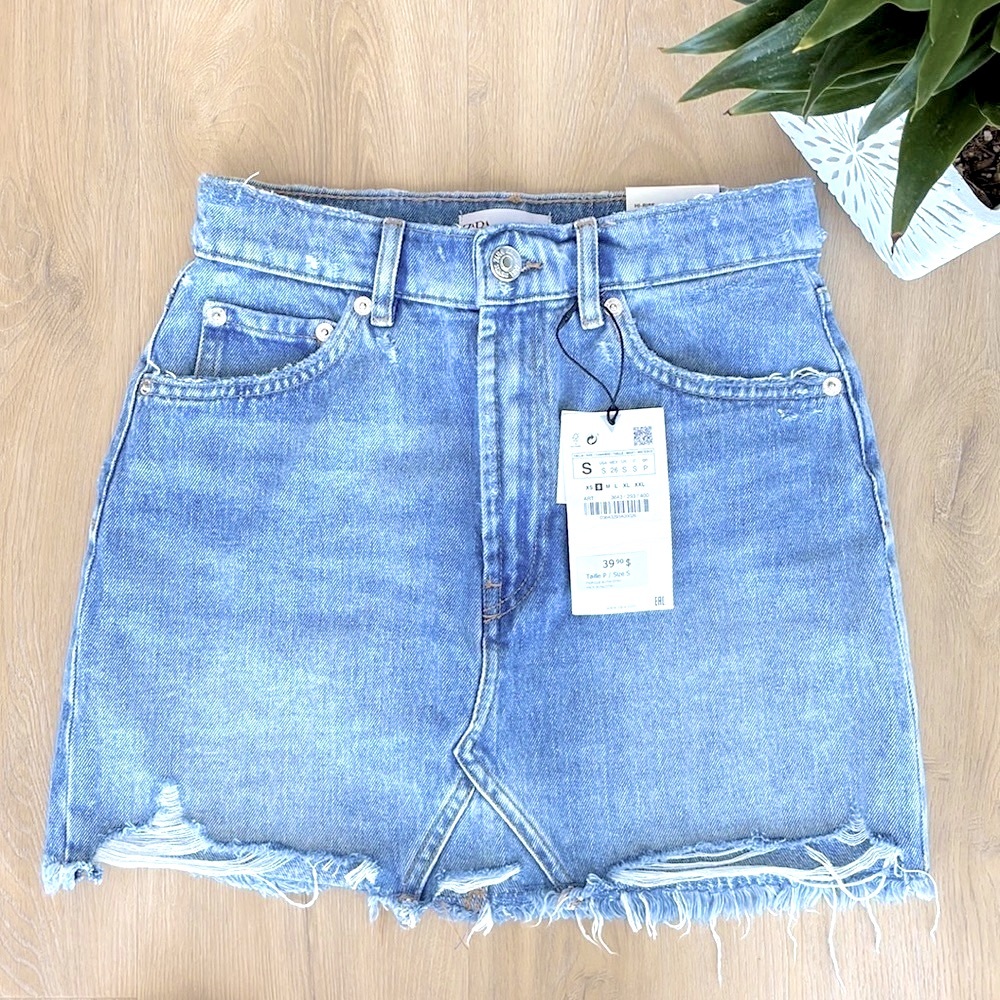 🆕 ZARA | Distressed Denim Jean Skirt